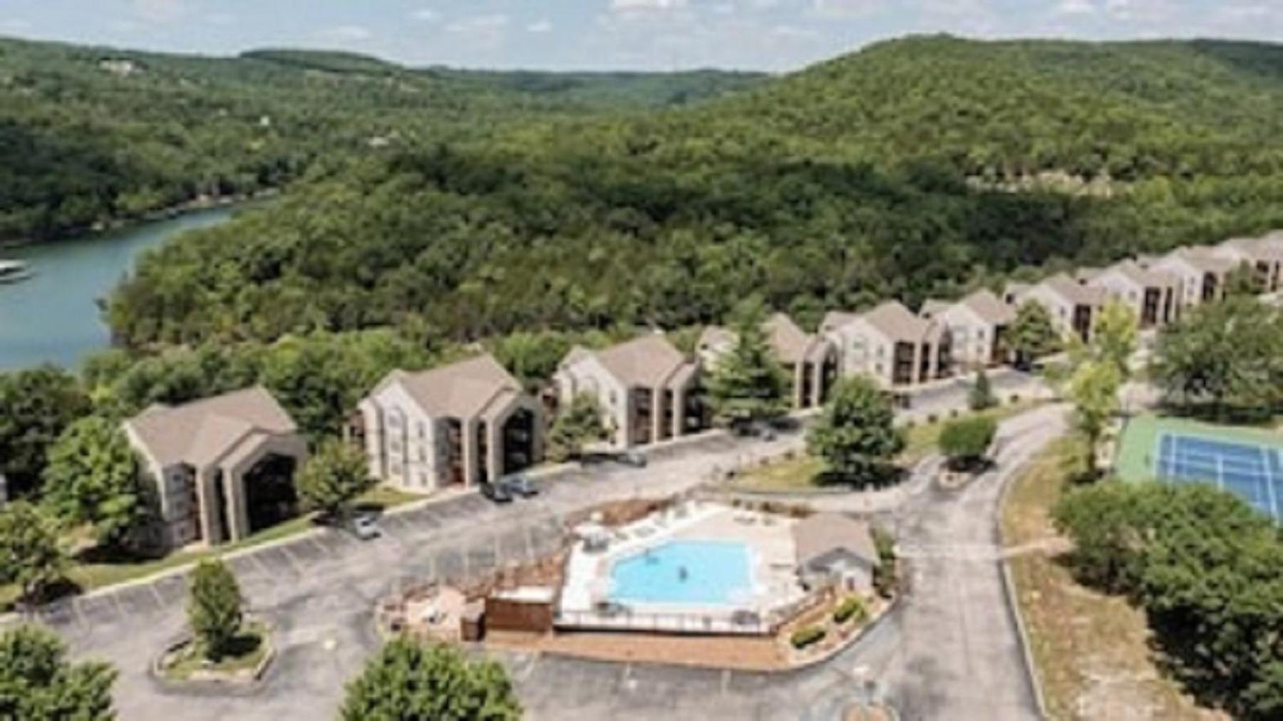 Beautiful Branson Getaway-Next To Silver Dollar City &Tablerock-Family Amenities Екстериор снимка