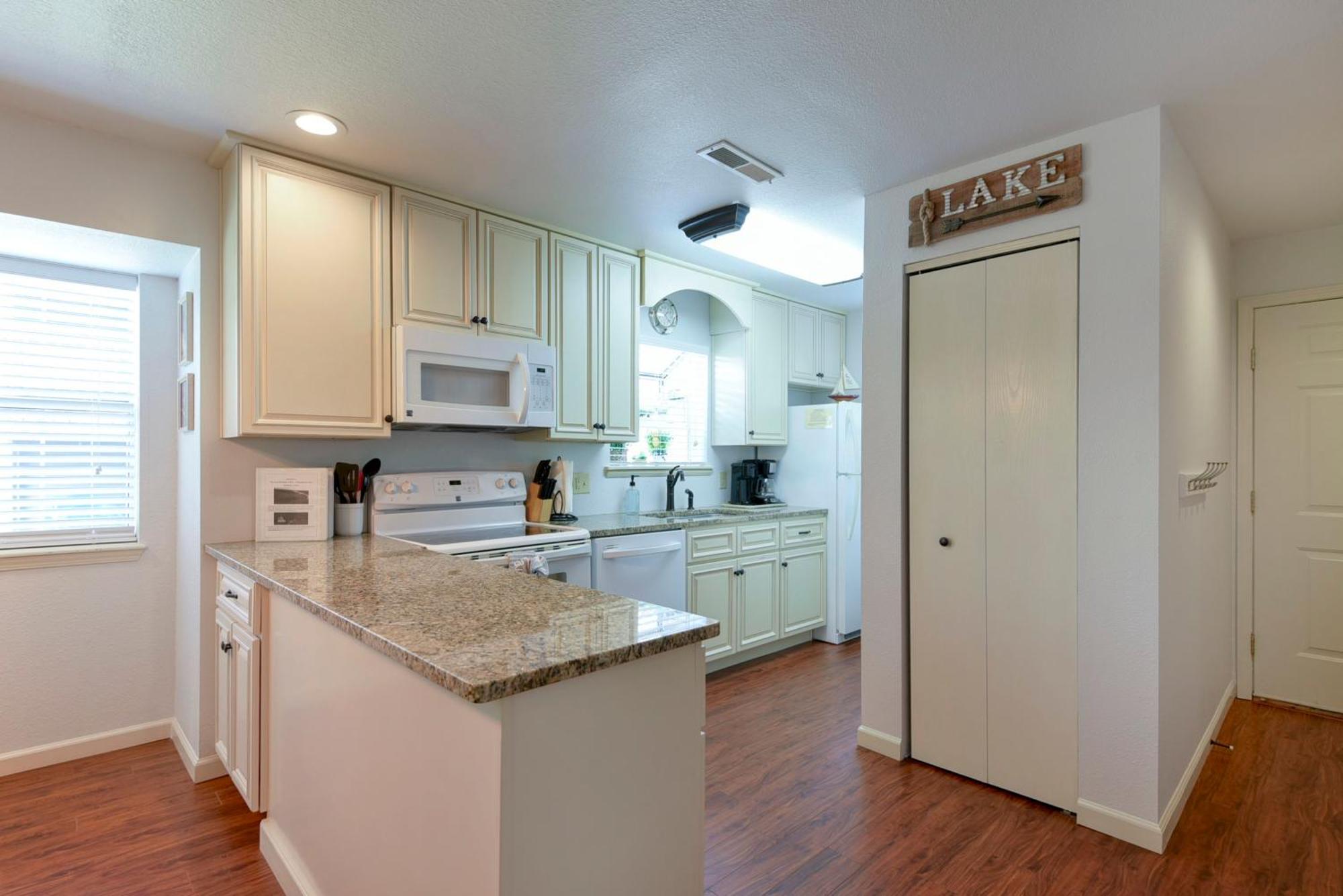 Beautiful Branson Getaway-Next To Silver Dollar City &Tablerock-Family Amenities Екстериор снимка